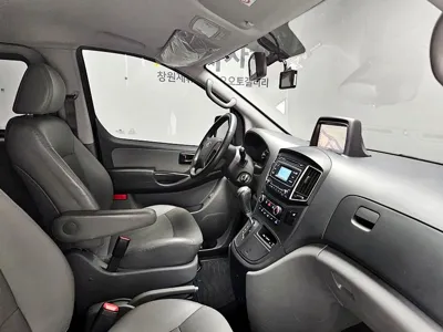 Hyundai Starex 2021, 175636 км, за 8205.33 USD - фото 10