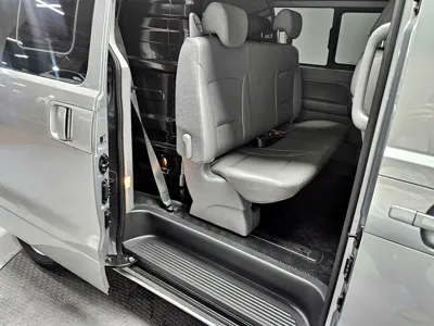 Hyundai Starex 2021, 175636 км, за 8205.33 USD - фото 14