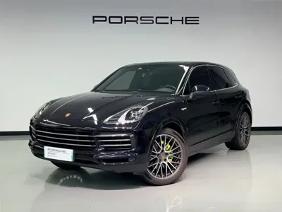 Porsche Cayenne Hybrid · 2022 год