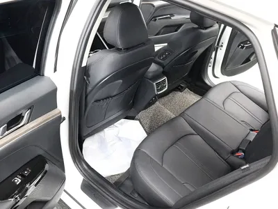 Kia K5 2022, 13445 км, за 16612.39 USD - фото 16