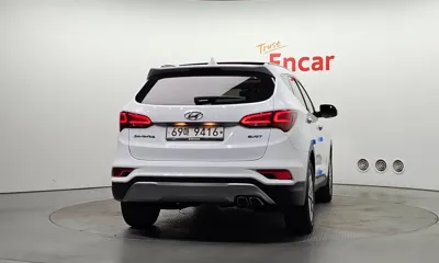 Hyundai Santafe 2016, 118064 км, за 8456.94 USD