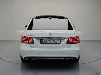 Mercedes-Benz E-Class 2015, 155850 км, за 6432.98 USD