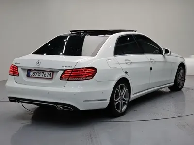 Mercedes-Benz E-Class 2015, 155850 км, за 6432.98 USD