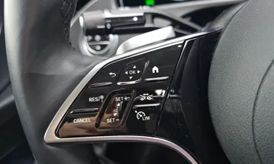 Mercedes-Benz E-Class 2025, 11051 км, за 38706.77 USD - фото 33