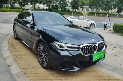 BMW 5 Series 2023, 38600 км, за 46927 USD