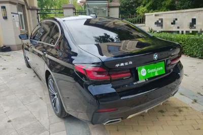 BMW 5 Series 2023, 38600 км, за 46927 USD