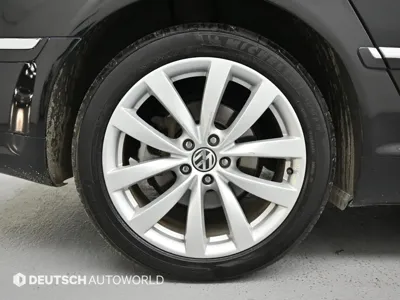 Volkswagen Phaeton 2013, 163913 км, за 7807.51 USD