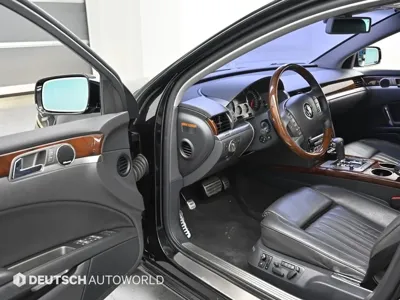 Volkswagen Phaeton 2013, 163913 км, за 7807.51 USD - фото 11