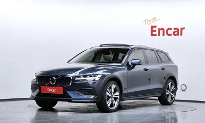 Volvo V60 · 2020 год