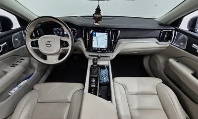 Volvo V60 2020, 44901 км, за 16539.68 USD - фото 7