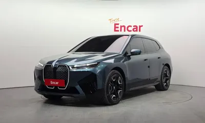 BMW iX · 2022 год
