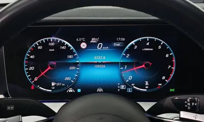 Mercedes-Benz E-Class 2021, 109326 км, за 20491.82 USD - фото 8