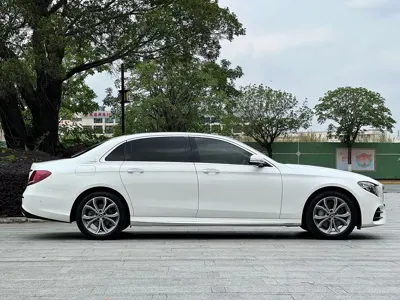 Mercedes-Benz E-Class 2020, 100000 км, за 27965.61 USD