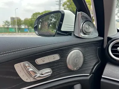 Mercedes-Benz E-Class 2020, 100000 км, за 27965.61 USD