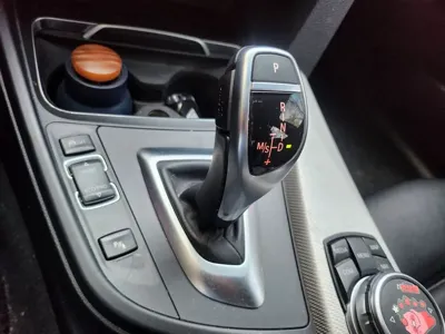 BMW 3-Series 2017, 294500 км, за 5529.54 USD - фото 9