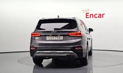 Hyundai Santafe 2019, 117213 км, за 10437.18 USD