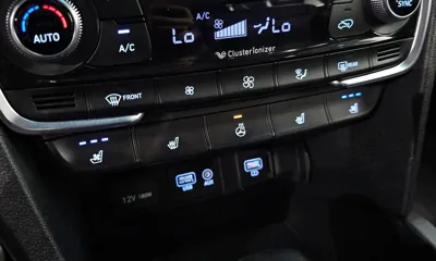 Hyundai Santafe 2019, 117213 км, за 10437.18 USD - фото 17