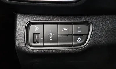 Hyundai Santafe 2019, 117213 км, за 10437.18 USD - фото 19