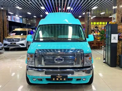 Ford E350 2015, 100000 км, за 24719.94 USD