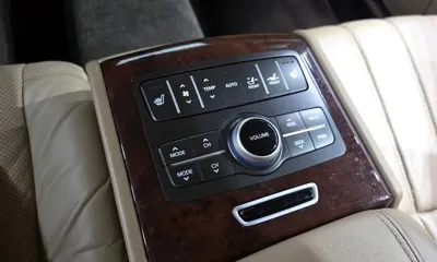 Hyundai Equus 2012, 125649 км, за 3218.6 USD - фото 19