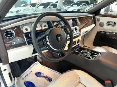 Rolls-Royce Ghost 2019, 21600 км, за 177351.48 USD