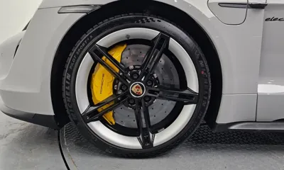 Porsche Taycan 2021, 11303 км, за 79470.13 USD