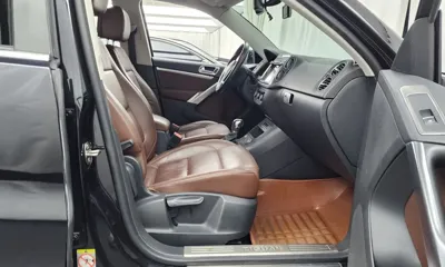 Volkswagen Tiguan 2015, 123215 км, за 5204.27 USD - фото 11
