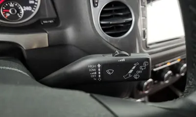 Volkswagen Tiguan 2015, 123215 км, за 5204.27 USD - фото 18