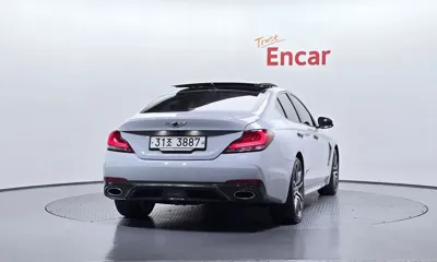 Genesis G70 2018, 69072 км, за 15926.67 USD