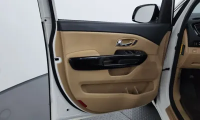 Kia Canival 2018, 101121 км, за 8013.03 USD - фото 24