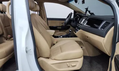 Kia Canival 2018, 101121 км, за 8013.03 USD - фото 26