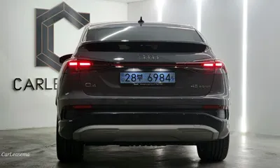 Audi Q4 e-tron 2025, 8300 км, за 34549.05 USD