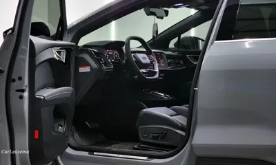 Audi Q4 e-tron 2025, 8300 км, за 34324.54 USD - фото 11