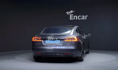 Tesla Model S 2017, 151786 км, за 22781.44 USD