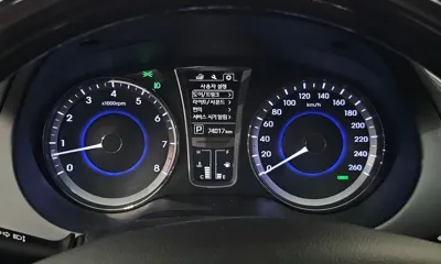 Hyundai Grandeur 2016, 74017 км, за 5231.78 USD - фото 8