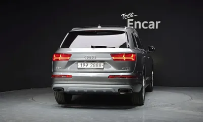Audi Q7 2016, 137354 км, за 16459.56 USD