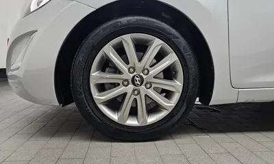 Hyundai Avante 2014, 86498 км, за 3715.37 USD