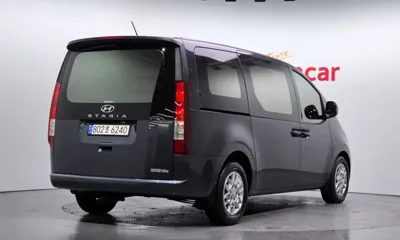Hyundai Staria 2023, 114210 км, за 13544.76 USD
