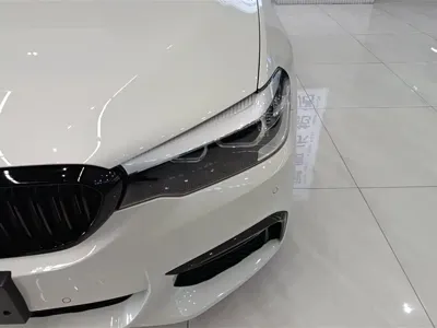 BMW 5 Series 2019, 58600 км, за 22071.91 USD