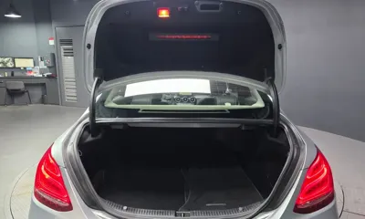 Mercedes-Benz C-Class 2016, 175550 км, за 7930.83 USD - фото 20