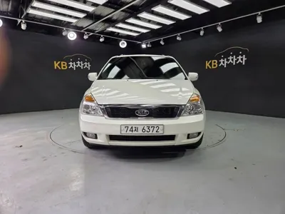 Kia Canival · 2010 год