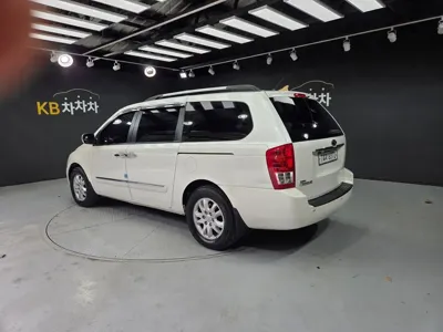 Kia Canival 2010, 195515 км, за 1916.09 USD