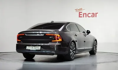 Volvo S90 2021, 91690 км, за 18905.08 USD