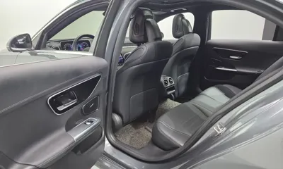 Mercedes-Benz C-Class 2022, 65421 км, за 27935.13 USD - фото 12