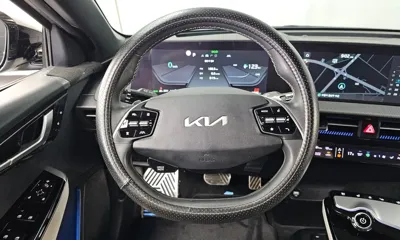 Kia EV6 2023, 37645 км, за 22687.37 USD - фото 13