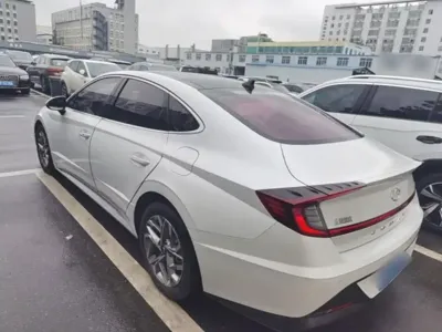 Hyundai Sonata 2021, 79500 км, за 9164.5 USD