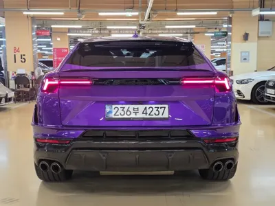 Lamborghini Urus 2023, 16600 км, за 246254.2 USD