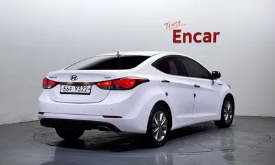 Hyundai Avante 2015, 126900 км, за 3957.71 USD
