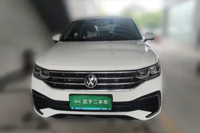 Volkswagen Tiguan L 2023, 37200 км, за 18741 USD