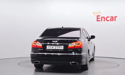 Hyundai Genesis 2012, 182126 км, за 2973.24 USD